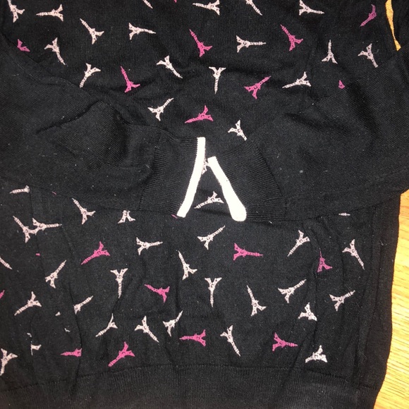 Eiffel Tower Sweater - Picture 3 of 4